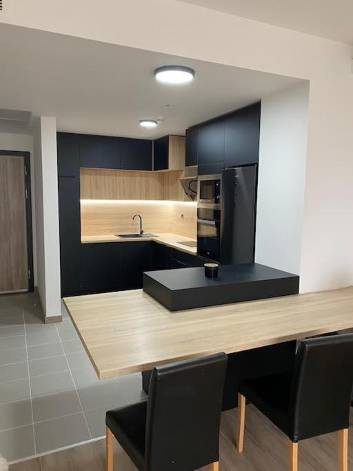 Cevahir Sky City Apartment With Spa, Pool & Fitness Included Скопье Экстерьер фото